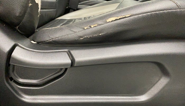 2019 Hyundai VENUE S MT 1.2 KAPPA, Petrol, Manual, 19,978 km, Driver Side Adjustment Panel