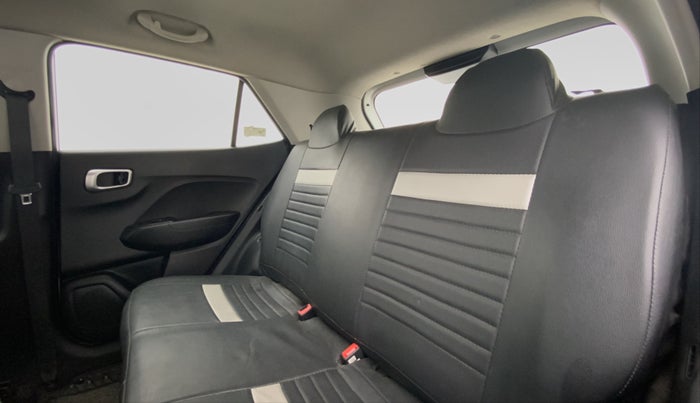 2019 Hyundai VENUE S MT 1.2 KAPPA, Petrol, Manual, 19,978 km, Right Side Rear Door Cabin