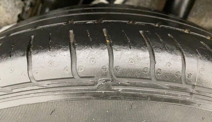 2019 Hyundai VENUE S MT 1.2 KAPPA, Petrol, Manual, 19,978 km, Left Rear Tyre Tread