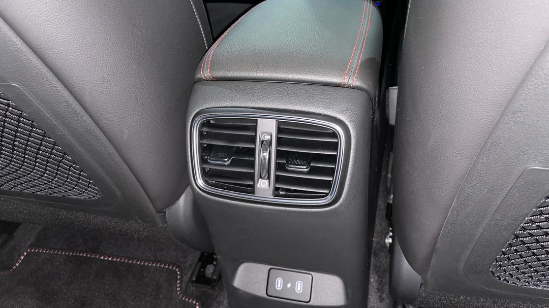 2025 Hyundai i30 N Line Mhev, Automatic, 2547 km, Rear A/C Vent