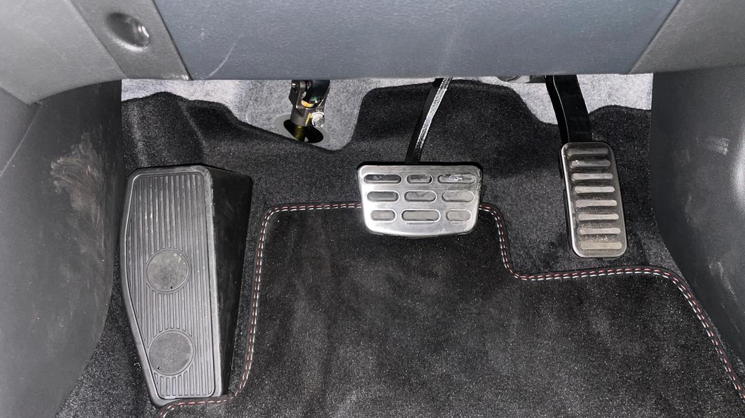 2025 Hyundai i30 N Line Mhev, Automatic, 2547 km, Pedals and Footmat