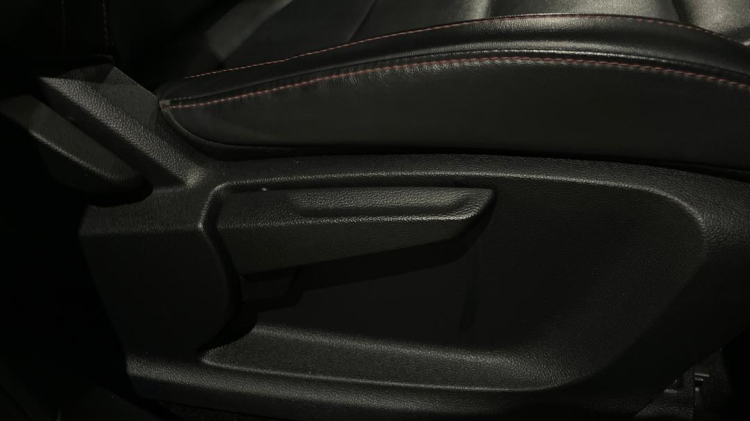2019 MG HS Vibe, Automatic, 81711 km, Drivers Side Adjustment Panel