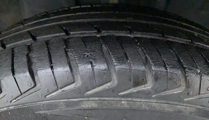 2018 Datsun Redi Go T (O), Petrol, Manual, 34,771 km, Right Front Tyre Tread