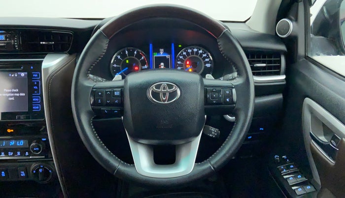 2017 Toyota Fortuner 2.8 4x4 AT, Diesel, Automatic, 22,399 km, Steering Wheel Close Up
