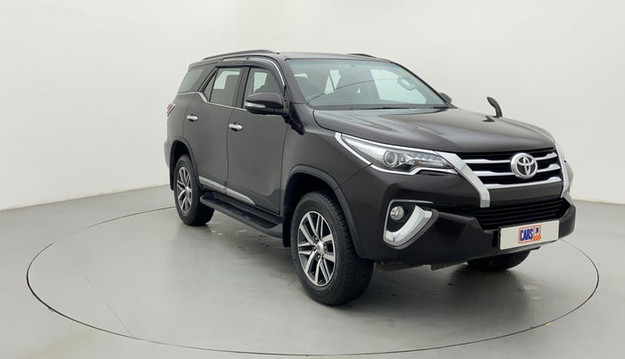 2017 Toyota Fortuner 2.8 4x4 AT, Diesel, Automatic, 22,399 km, Right Front Diagonal