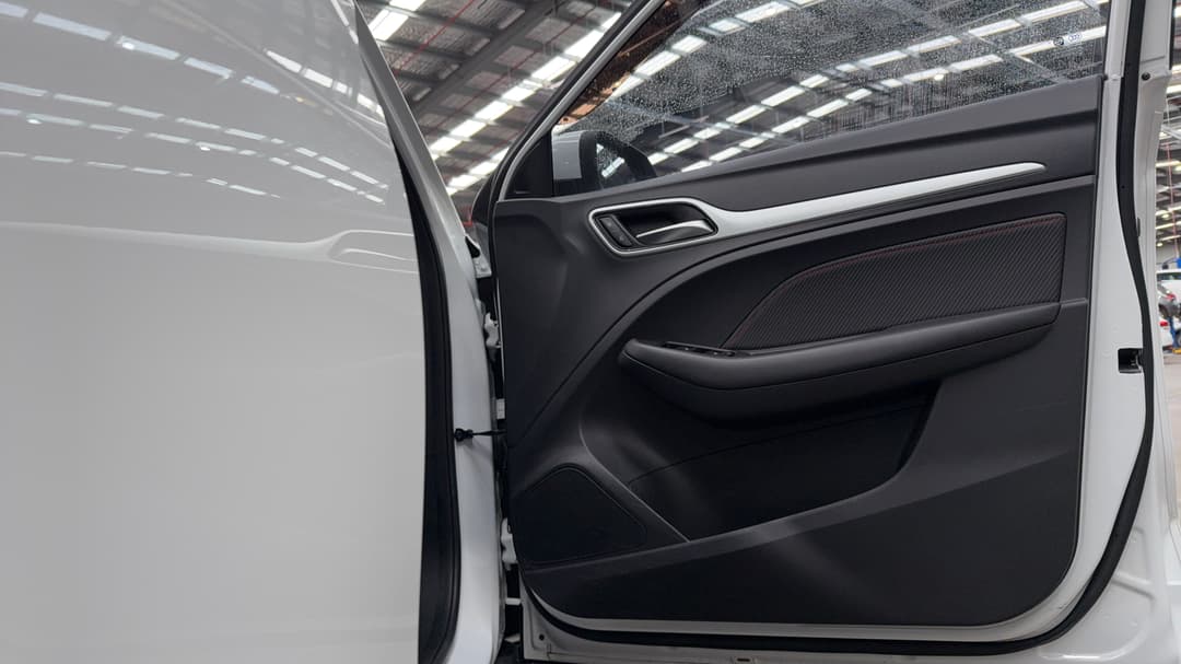 2022 MG Zst Core, Automatic, 72273 km, Speaker View