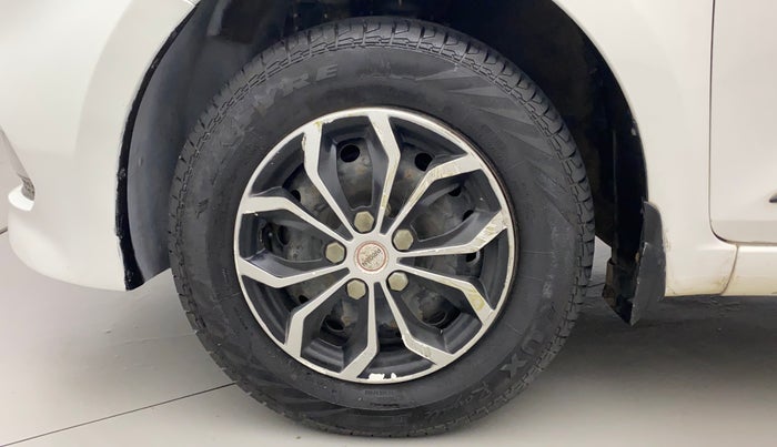 2016 Hyundai Elite i20 SPORTZ 1.2, Petrol, Manual, 65,415 km, Left Front Wheel