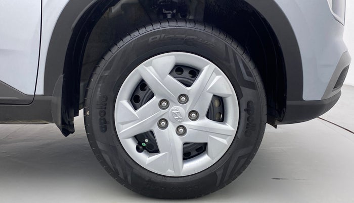 2022 Hyundai VENUE S MT 1.2 KAPPA, Petrol, Manual, 3,515 km, Right Front Wheel