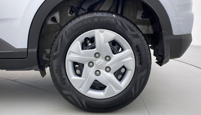 2022 Hyundai VENUE S MT 1.2 KAPPA, Petrol, Manual, 3,515 km, Left Rear Wheel