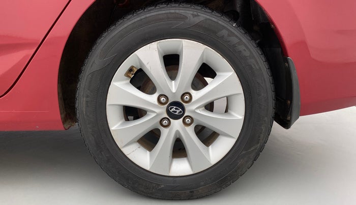 2015 Hyundai Verna FLUIDIC 1.6 CRDI S, Diesel, Manual, 86,377 km, Left Rear Wheel