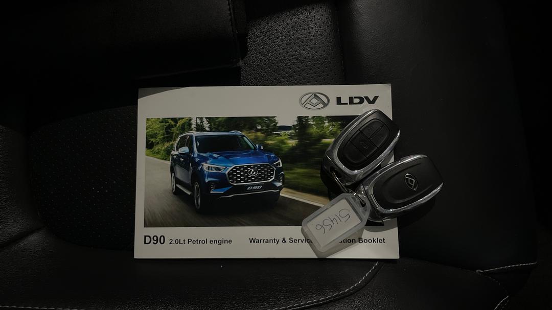 2022 LDV D90 Executive (4WD), Automatic, 46968 km, Key Close-up