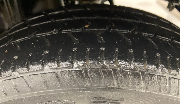 2019 Maruti Alto K10 VXI, Petrol, Manual, 23,956 km, Left Rear Tyre Tread