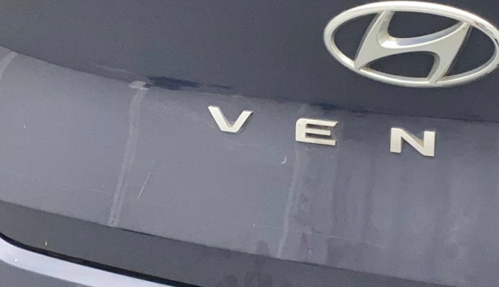 2020 Hyundai VENUE S 1.2, Petrol, Manual, 36,388 km, Dicky (Boot door) - Minor scratches