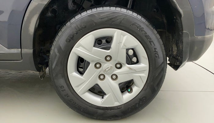 2020 Hyundai VENUE S 1.2, Petrol, Manual, 36,388 km, Left Rear Wheel