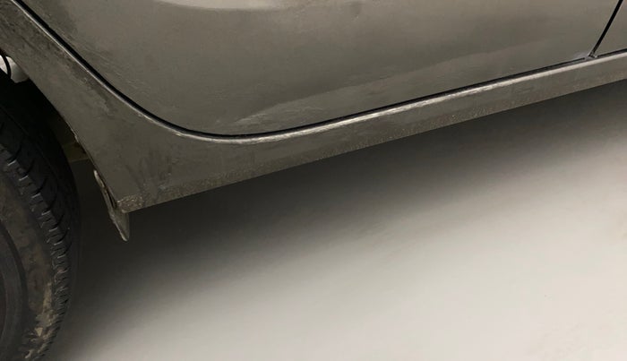 2017 Maruti Dzire VXI, Petrol, Manual, 54,577 km, Right running board - Paint has minor damage