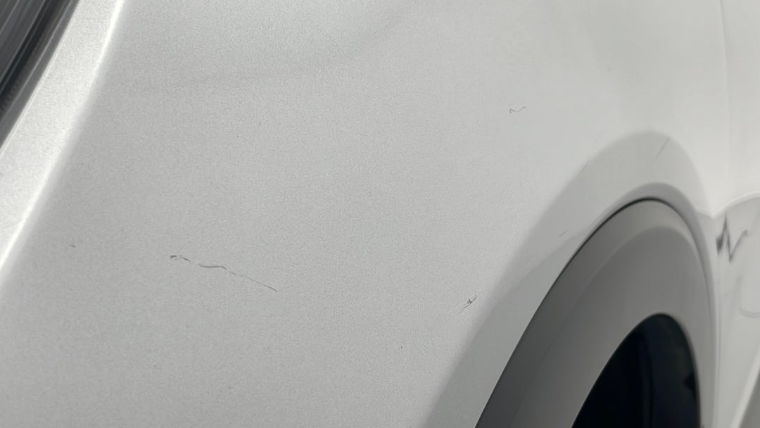 Quarter Panel Front LHS Guard Scratch