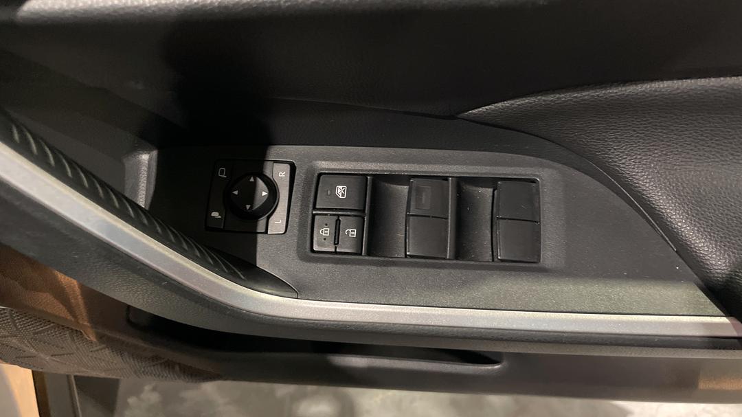 2023 Toyota RAV4 Gx (AWD) Hybrid, Automatic, 50832 km, Drivers Side Door Panel Controls