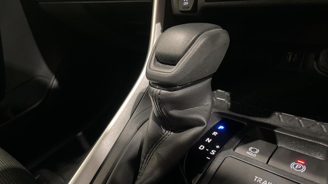2023 Toyota RAV4 Gx (AWD) Hybrid, Automatic, 50832 km, Gear Lever 
