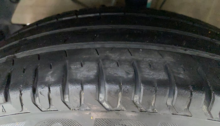 2017 Maruti Dzire VXI, Petrol, Manual, 15,870 km, Left Front Tyre Tread