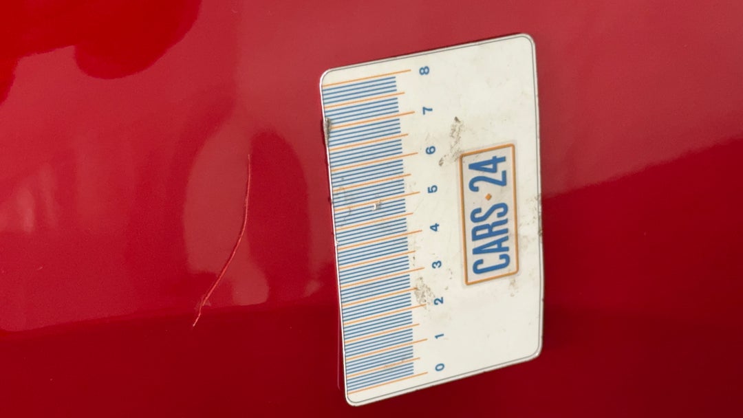 Quarter Panel Front LHS Guard Scratch