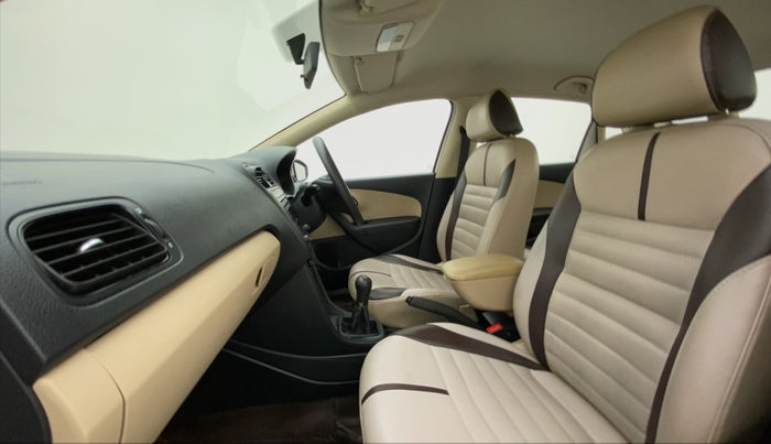 2016 Volkswagen Ameo COMFORTLINE 1.2, Petrol, Manual, 80,244 km, Right Side Front Door Cabin