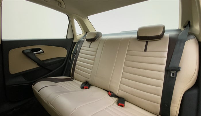 2016 Volkswagen Ameo COMFORTLINE 1.2, Petrol, Manual, 80,244 km, Right Side Rear Door Cabin