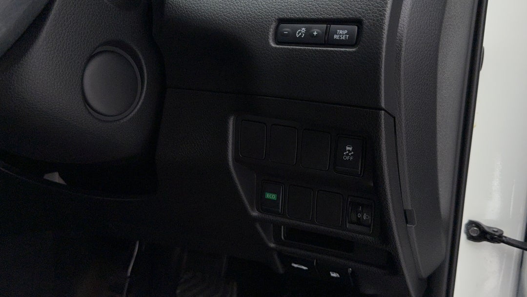 2022 Nissan X-trail St (2WD), Automatic, 83476 km, Utility Switches/Buttons