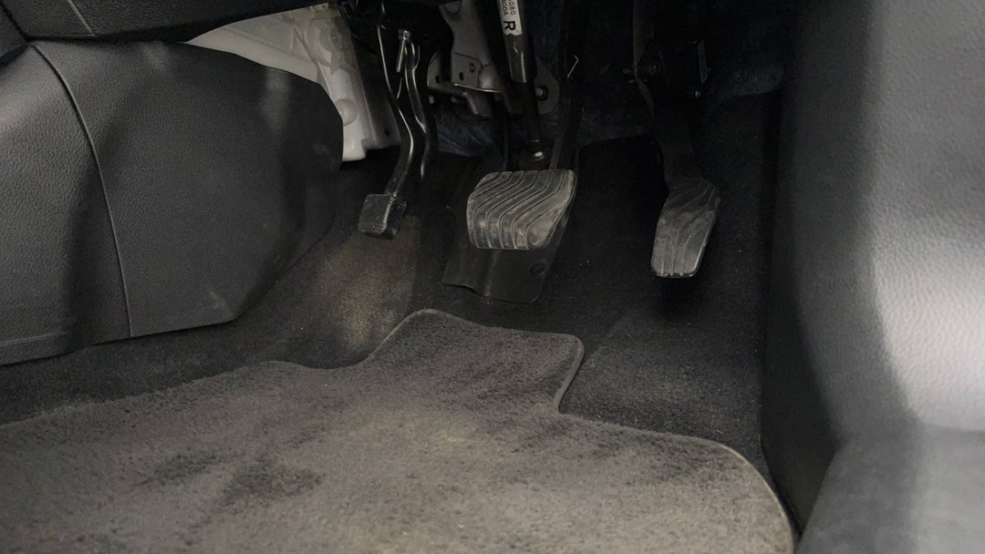 2022 Nissan X-trail St (2WD), Automatic, 83476 km, Pedals and Footmat