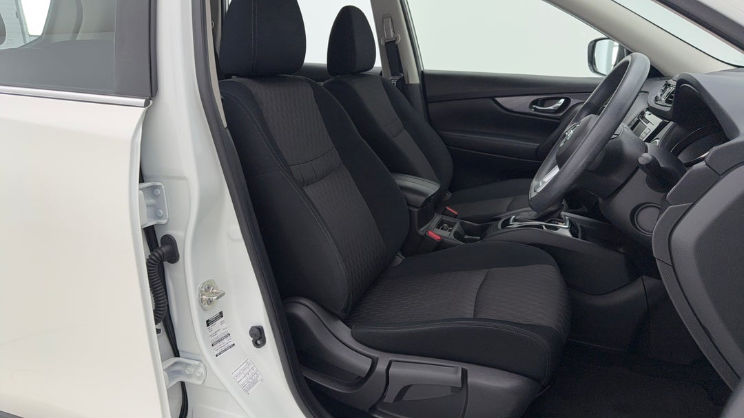 2022 Nissan X-trail St (2WD), Automatic, 83476 km, Right Side Front Door Cabin View