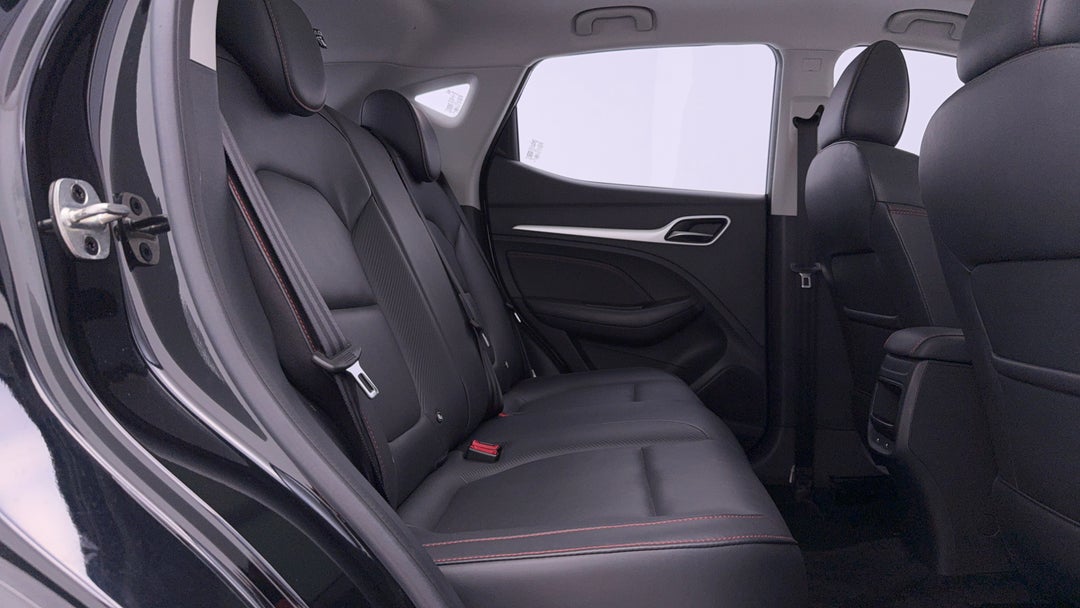 2022 MG Zst Essence, Automatic, 58792 km, Right Side Rear Door Cabin View