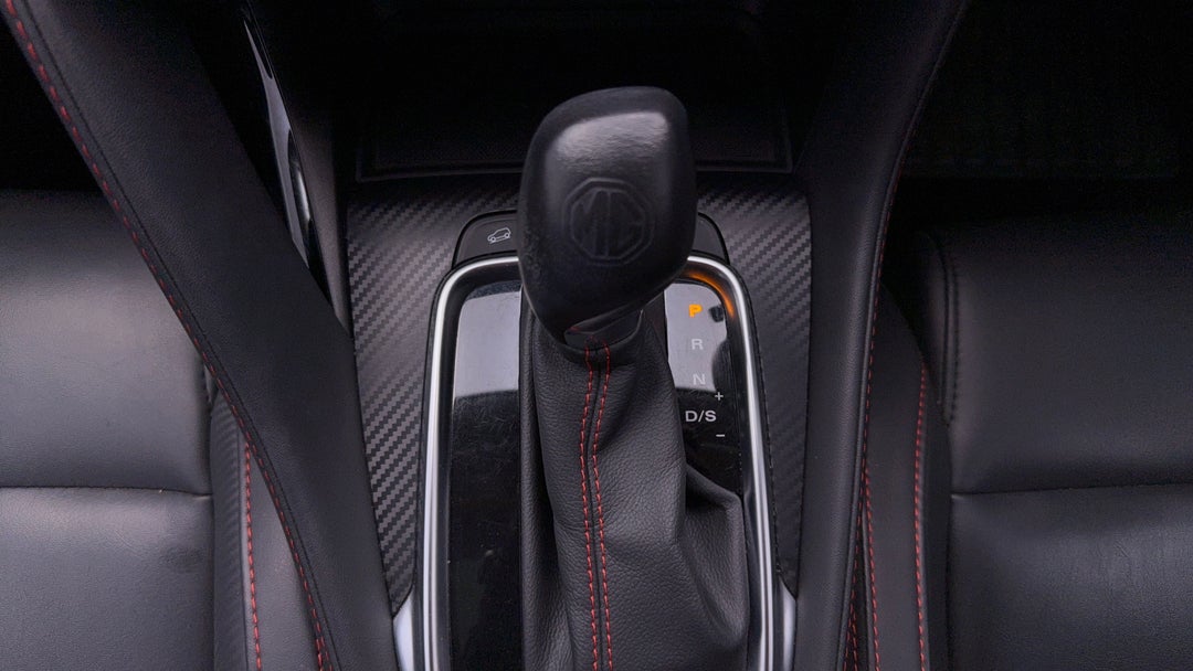 2022 MG Zst Essence, Automatic, 58792 km, Gear Lever 