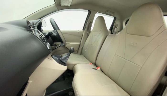 2016 Datsun Go T(O), Petrol, Manual, 98,223 km, Right Side Front Door Cabin