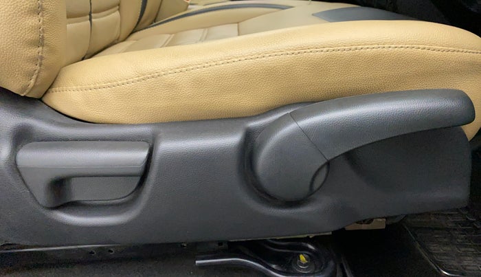 2016 Honda Jazz 1.2 S MT, Petrol, Manual, 54,129 km, Driver Side Adjustment Panel