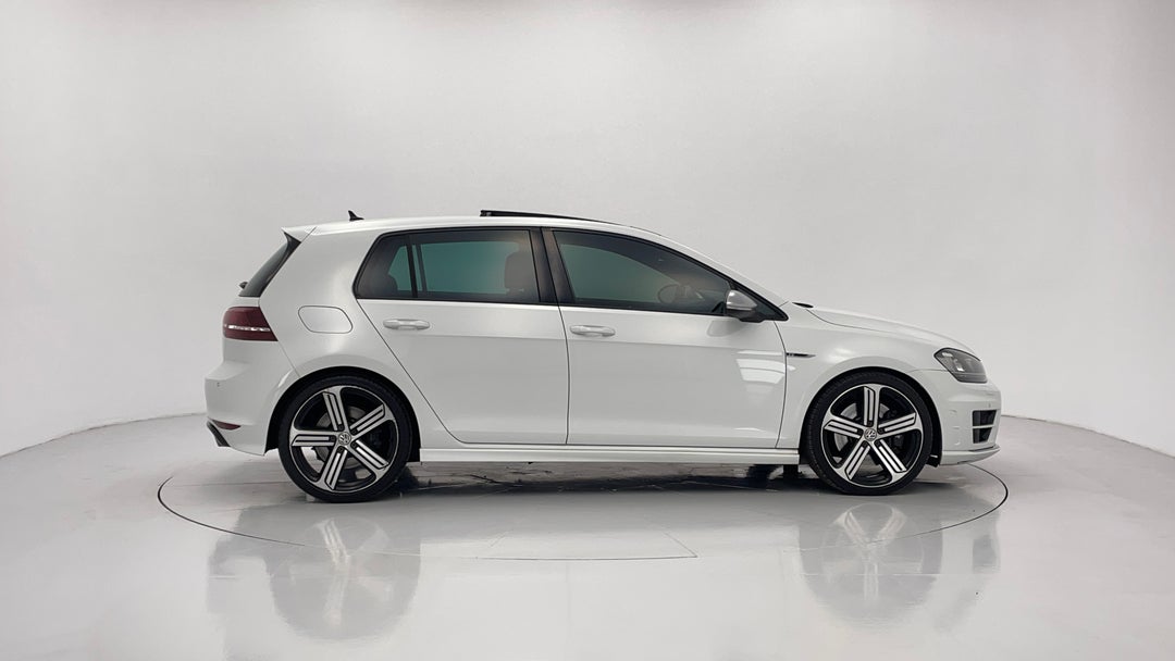 2015 Volkswagen Golf R, Automatic, 114769 km, Right Side View