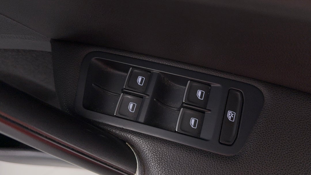 2015 Volkswagen Golf R, Automatic, 114769 km, Drivers Side Door Panel Controls