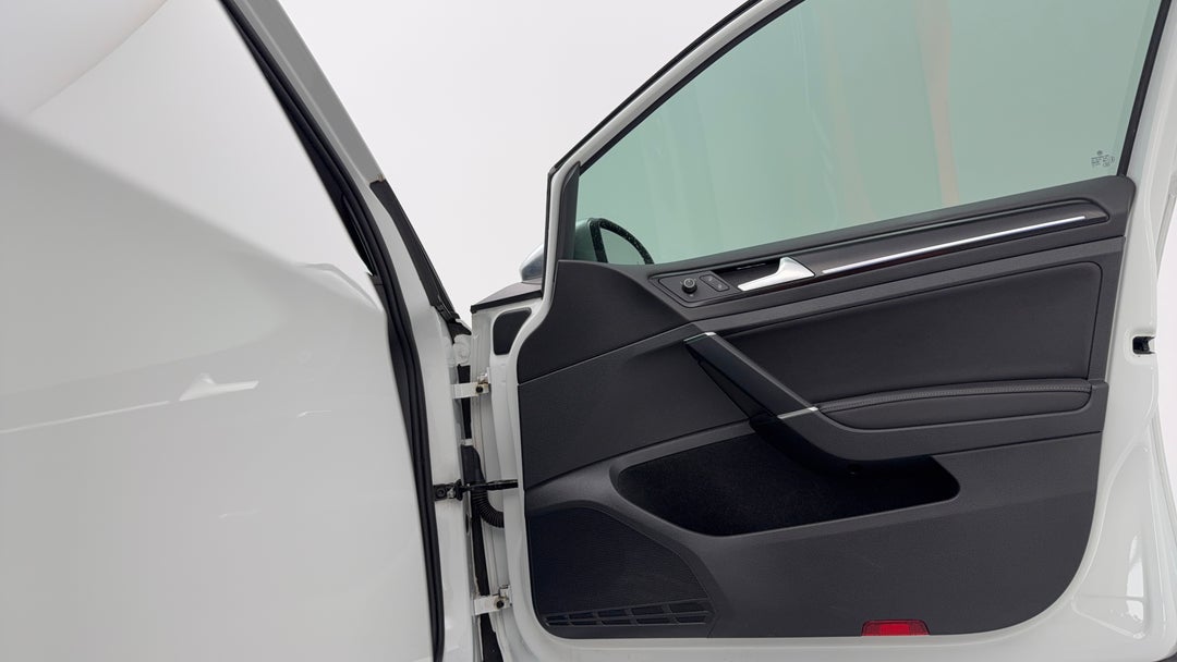 2015 Volkswagen Golf R, Automatic, 114769 km, Speaker View