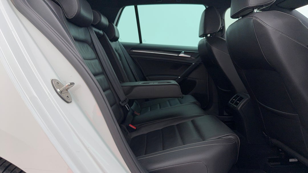 2015 Volkswagen Golf R, Automatic, 114769 km, Right Side Rear Door Cabin View