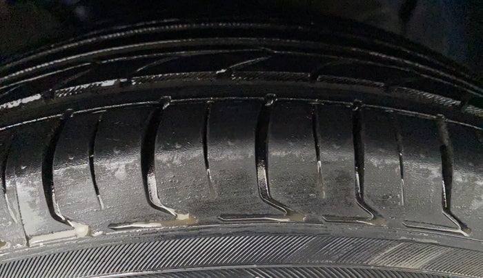 2015 Hyundai Xcent S 1.2, Petrol, Manual, 48,624 km, Left Front Tyre Tread