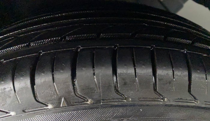 2015 Hyundai Xcent S 1.2, Petrol, Manual, 48,624 km, Left Rear Tyre Tread