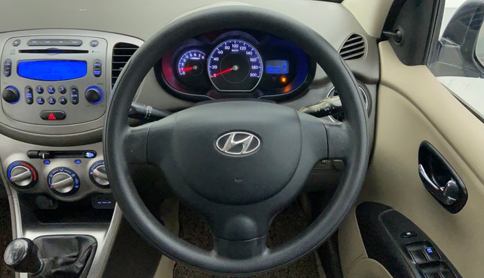 2015 Hyundai i10 SPORTZ 1.1 IRDE2, Petrol, Manual, 51,058 km, Steering Wheel Close Up