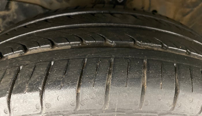 2017 Honda City V MT PETROL, Petrol, Manual, 51,611 km, Left Front Tyre Tread