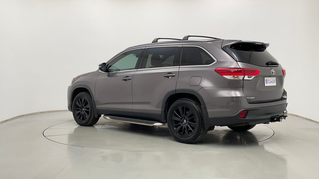 Left Back Diagonal (45- Degree) View