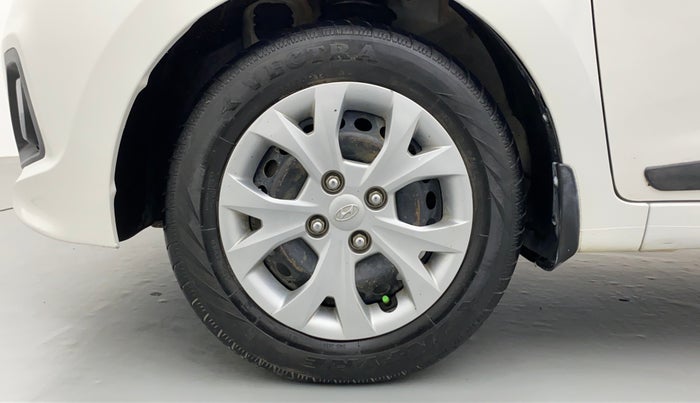 2014 Hyundai Grand i10 MAGNA 1.2 VTVT, Petrol, Manual, 25,639 km, Left Front Wheel
