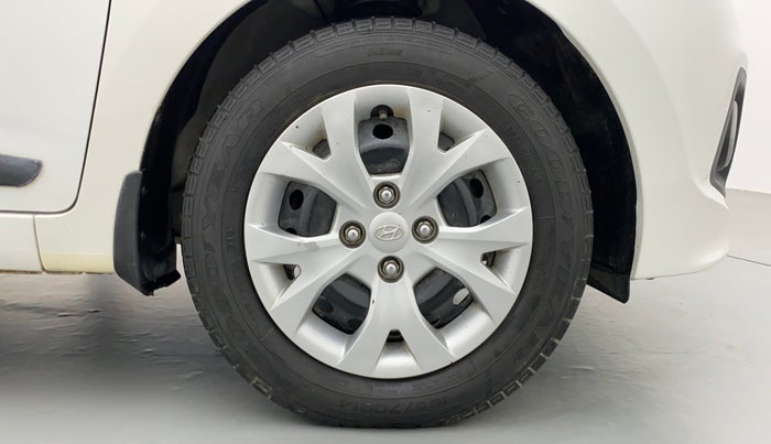 2014 Hyundai Grand i10 MAGNA 1.2 VTVT, Petrol, Manual, 25,639 km, Right Front Wheel