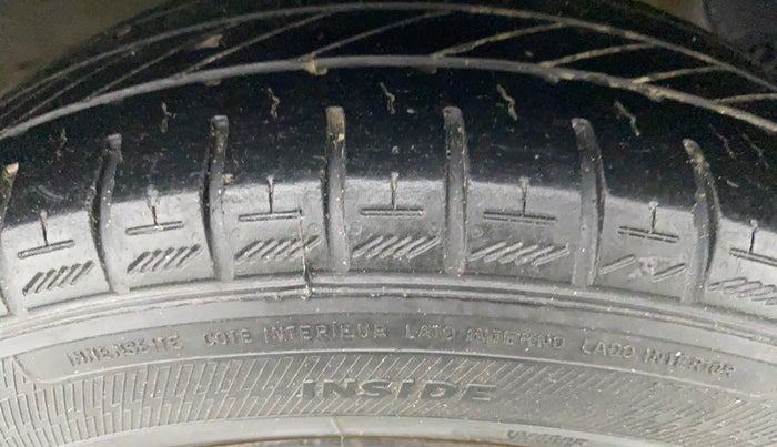 2014 Hyundai Grand i10 MAGNA 1.2 VTVT, Petrol, Manual, 25,639 km, Right Front Tyre Tread