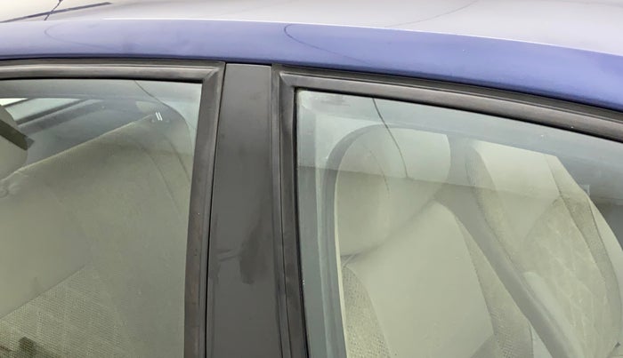2013 Volkswagen Polo COMFORTLINE 1.2L PETROL, Petrol, Manual, 70,274 km, Right B pillar - Paint is slightly faded