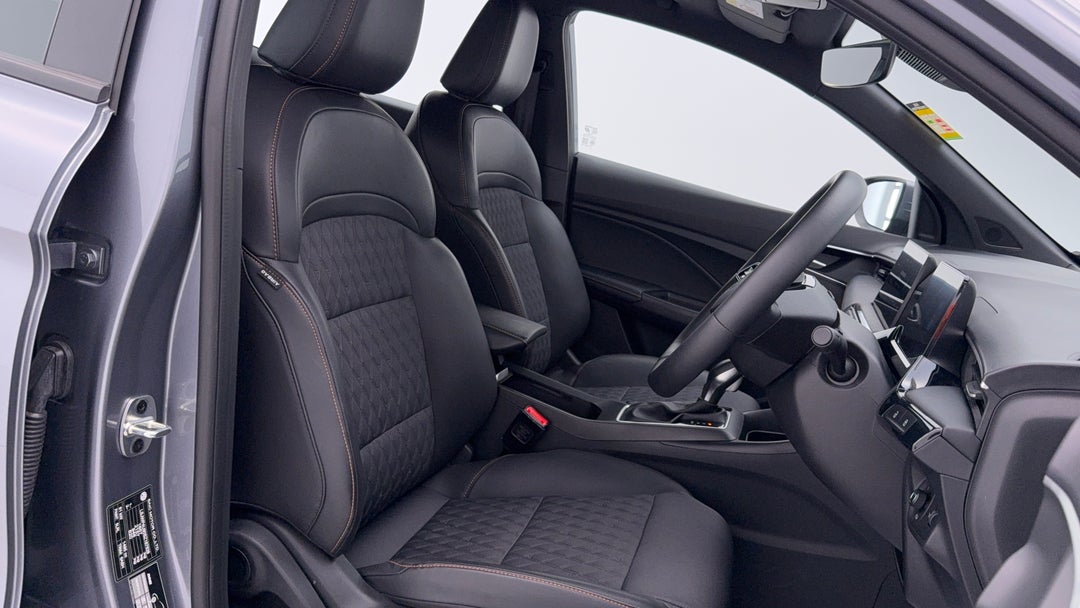 2025 MG Mg3 Essence, Automatic, 13245 km, Right Side Front Door Cabin View