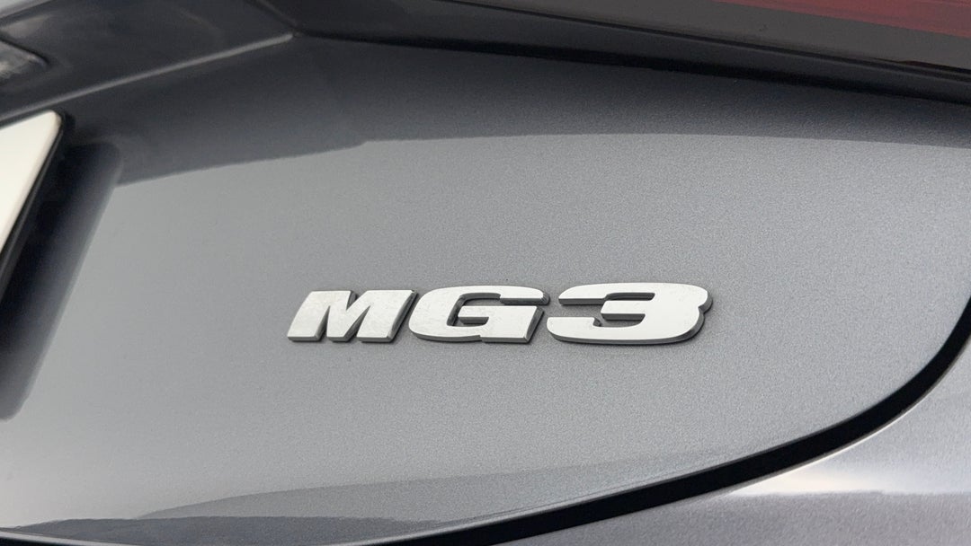2025 MG Mg3 Essence, Automatic, 13245 km, Badge (Boot Right Side)