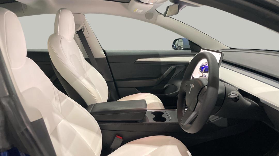 2023 Tesla Model 3 Rear-wheel Drive, Automatic, 54999 km, Right Side Front Door Cabin View