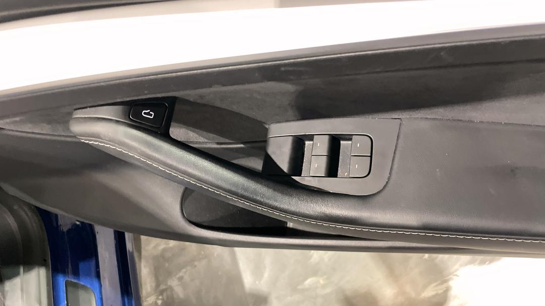 2023 Tesla Model 3 Rear-wheel Drive, Automatic, 54999 km, Drivers Side Door Panel Controls